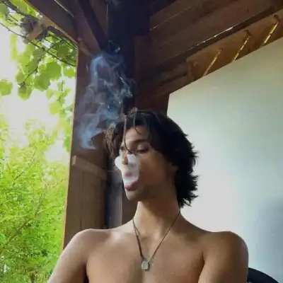 訾幻灵